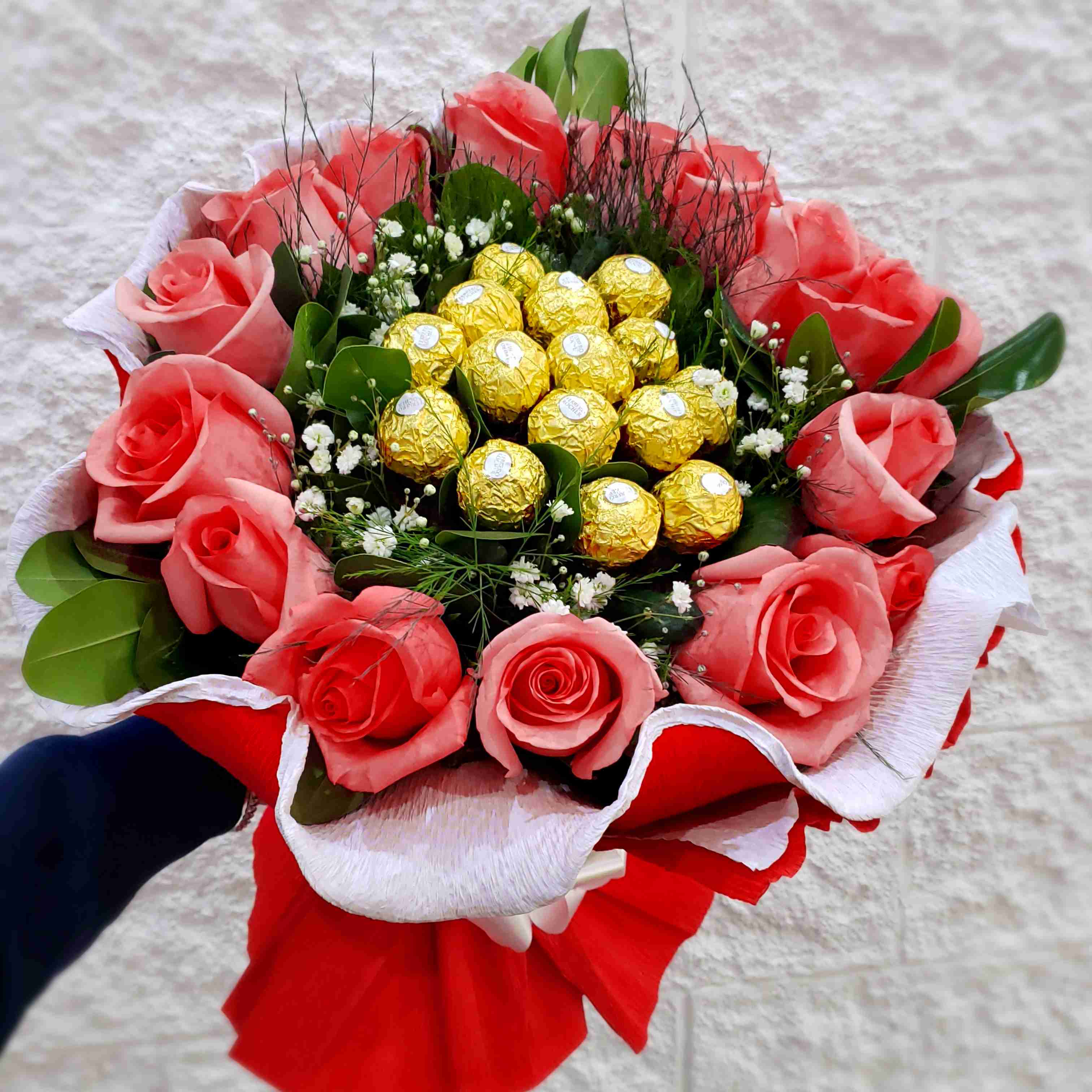Envio y venta de flores ,rosas, plantas,arreglos florales ,regalos y desayunos a domicilio con delivery gratis en la Ciudad Autonoma de Buenos Aires y con costo de envo en localidades del Gran Buenos Aires asi como delivery de flores y plantas a travs de florerias asociadas en todas las provincias de la Argentina, Buenos Aires, la Pampa, Tucuman, La Rioja, Ro Negro, Entre Rios, Corrientes, Misiones, Neuquen, Chubut, Tierra del Fuego, Santa Cruz, San Luis, Mendoza, Cordoba, Jujuy, Formosa, Santiago del Estero, Salta, Chaco, Catamarca ,San Juan, y ademas realizamos el delivery de flores ,coronas,palmas , plantas y regalos a todas las ciudades de Argentina, Mar del Plata, Crdoba, Buenos Aires, con cargo en Santa Rosa, La Plata, Bella Vista, Neuquen, Pilar, Paran, Posadas, Resistencia, Cipolleti y mas de 300 ciudades y localidades en todo el territorio de nuestro pas, asi como tambien tenemos la posibilidad de enviar flores a casi todo el mundo en cuestion de horas